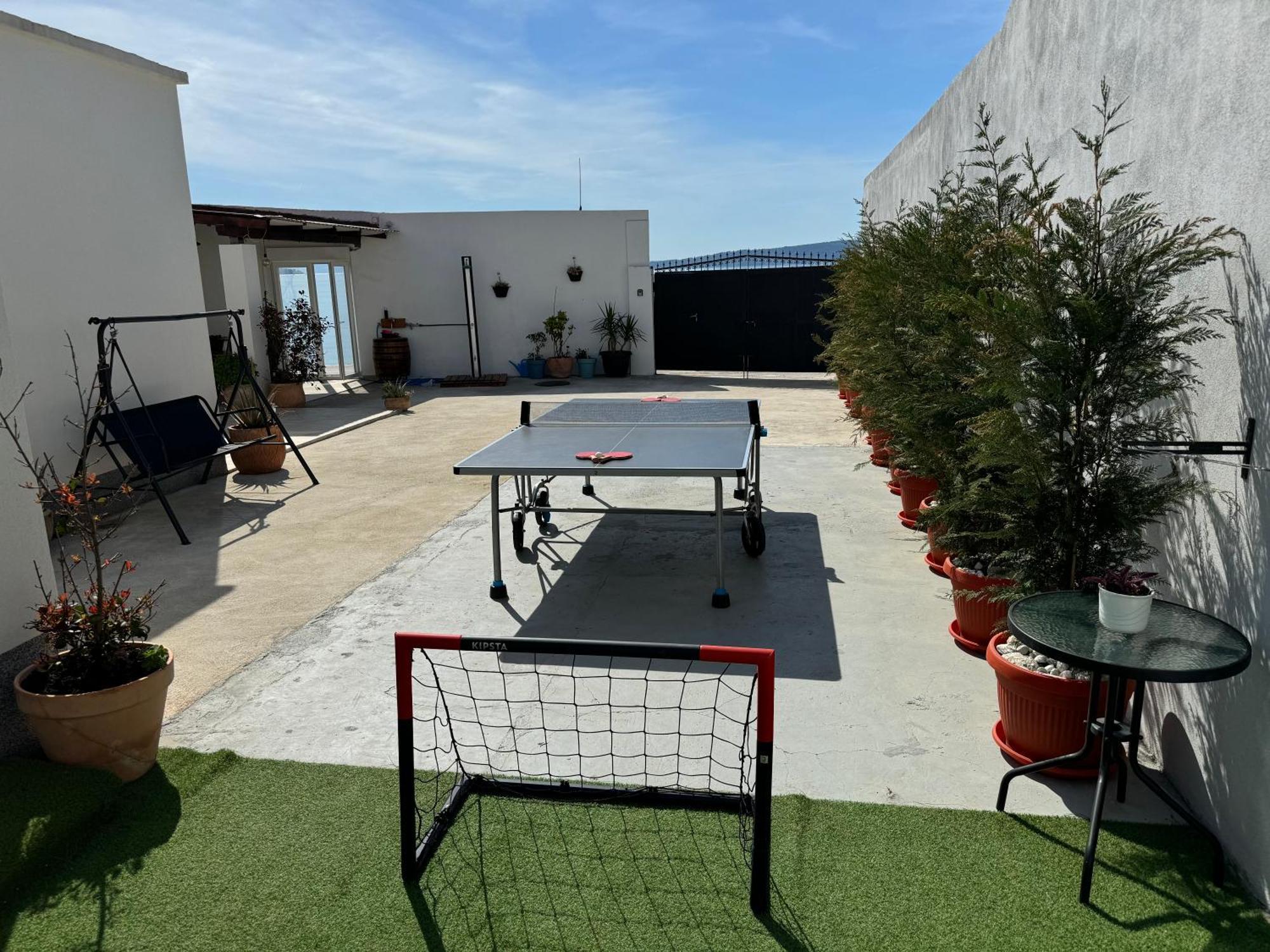 Beach House Oasis Villa Livak Каштела Екстер'єр фото